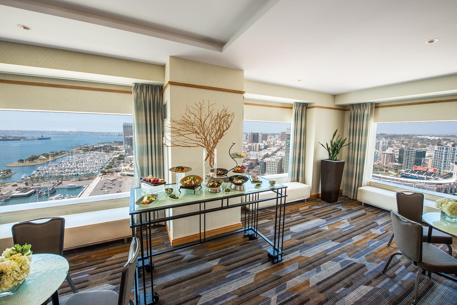 Hilton San Diego Bayfront Photos - ARESTravel.com