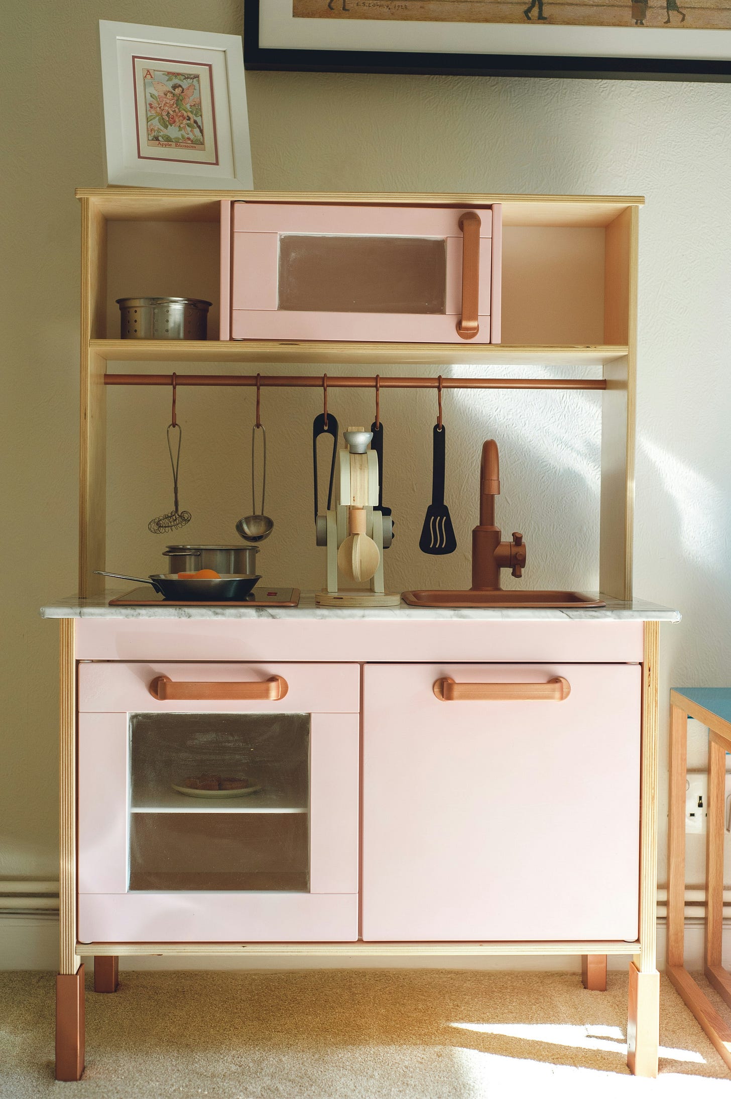 white wooden kitchen cabinet with stainless steel cooking pot white wooden kitchen cabinet with stainless steel cooking pot