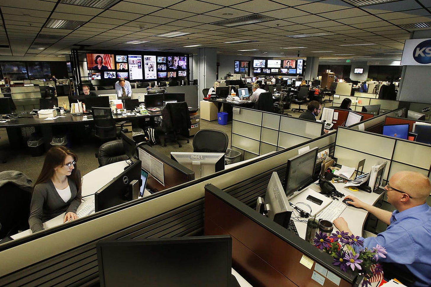 Inside the newsroom: A look at the multi-platform newsroom - Deseret News