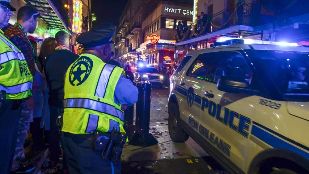 Polícia de NOLA na Bourbon St.