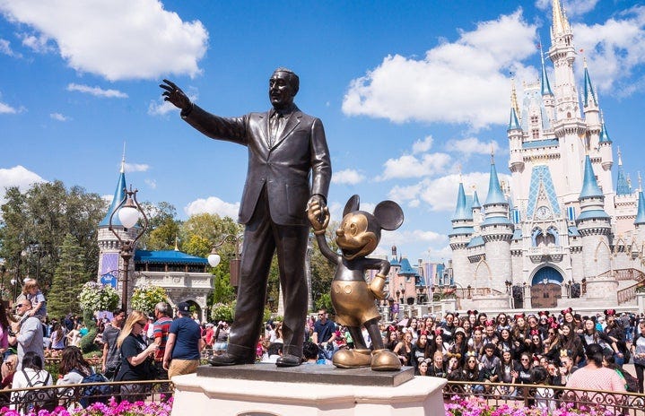 Disney World's Walt and Mickey Statue