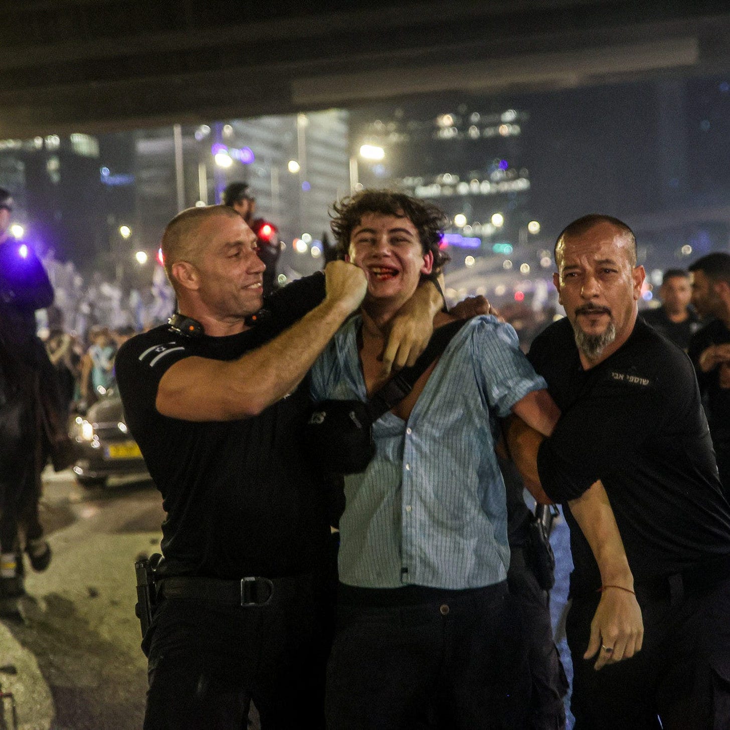 Murder in Their Eyes': Israelis Decry Excessive Police Violence at Demos  Following Knesset Vote - Israel News - Haaretz.com