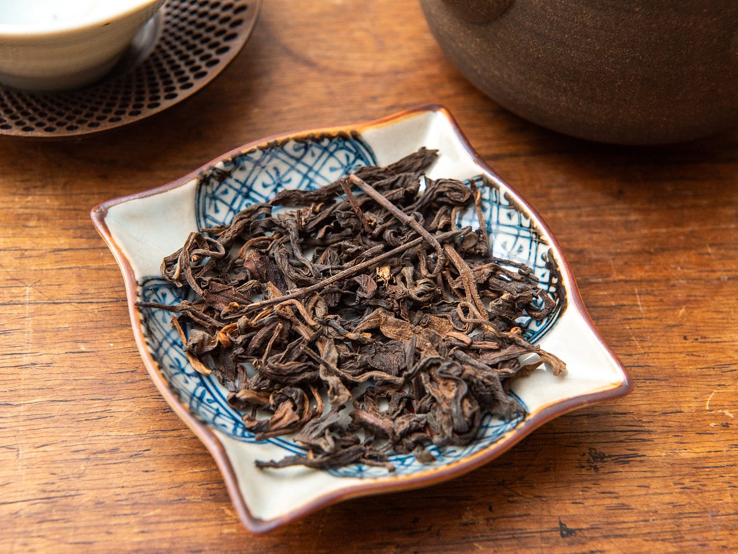 ID: Aged loose leaf raw puer tea