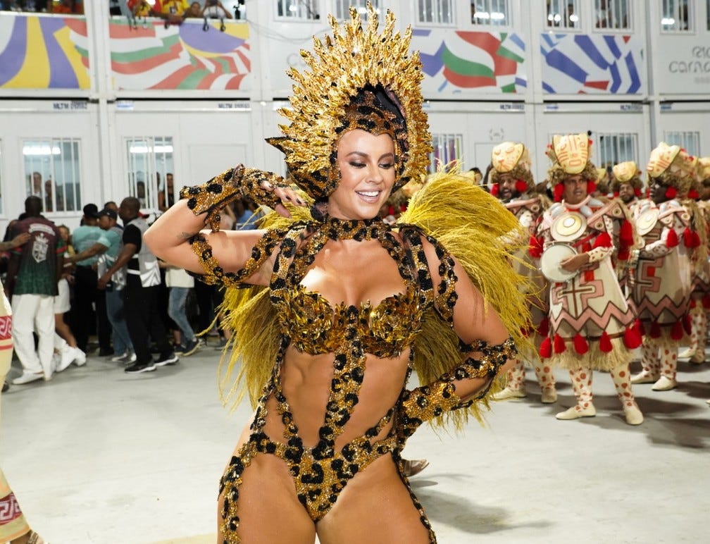 Paolla Oliveira 'vira onça' com efeito de fantasia que baixa máscara; VÍDEO  | Carnaval 2024 no Rio de Janeiro | G1
