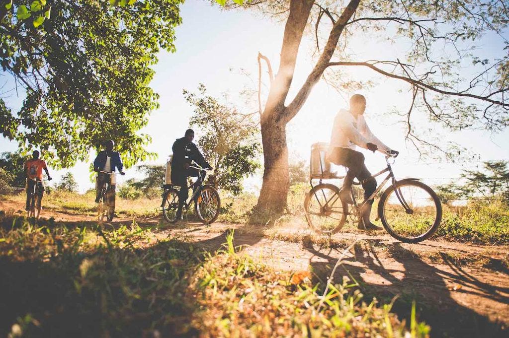 Cyclistes en afrique