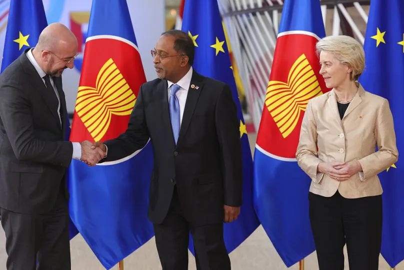 European Commission President Ursula von der Leyen and European Council President Charles Michel welcome Malaysia&apos;s FM Zambry Abdul Kadir in Brussels, December 2022