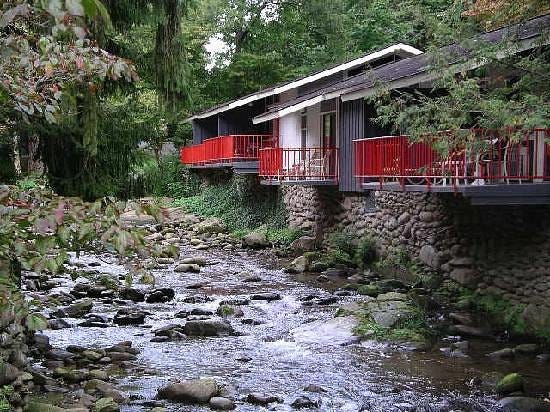 ZODER'S INN & SUITES - Updated 2023 Prices & Motel Reviews (Gatlinburg, TN)