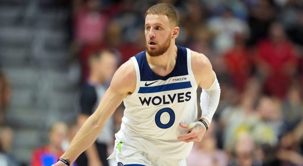 Timberwolves' DiVincenzo argues with Knicks coaches during first game back  in New York