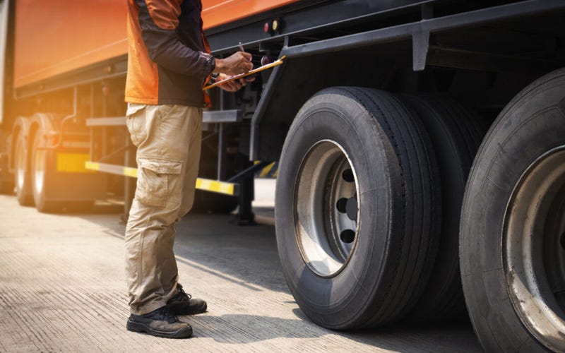 Vida de caminhoneiro: Por que cuidar da saúde é importante? -  Transportadora Garbuio