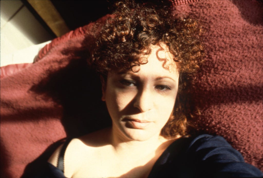 Nan Goldin, Self-portrait with eyes turned inward, Boston, 1989 Foto