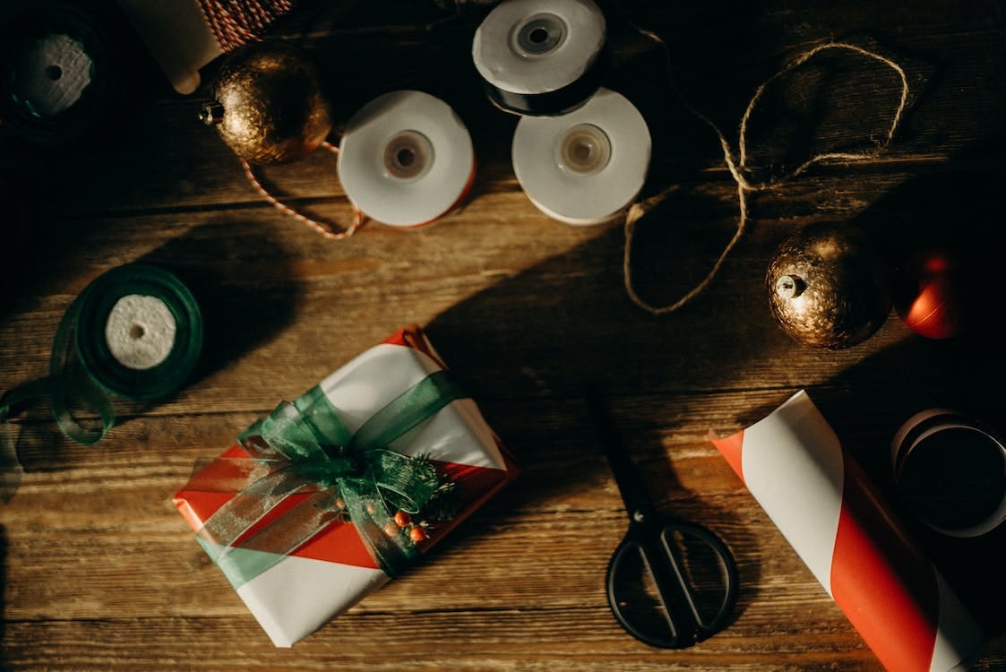 Free White, Red, and Green Gift Stock Photo