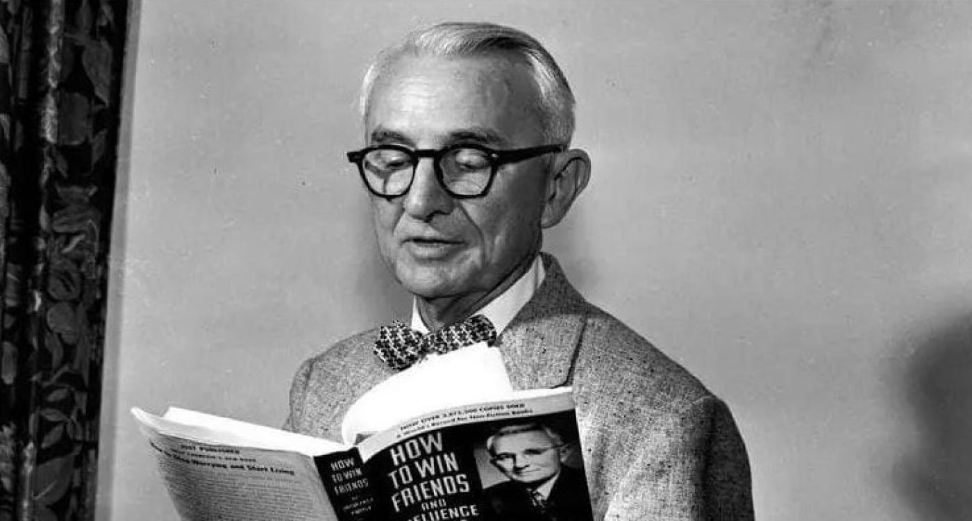 10 Powerful Quotes from Dale Carnegie's "How to Win Friends and Influence People"