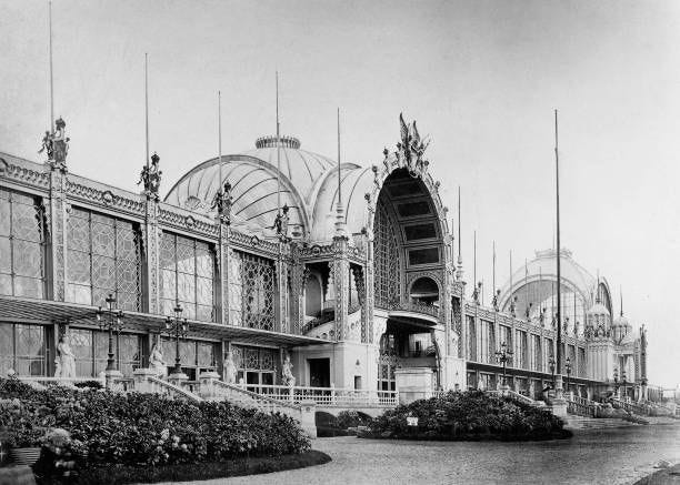 World Fair in Paris in 1878 : view of champ de Mars palace