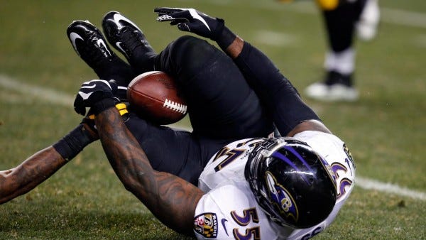 terrell suggs bulge falling ravens nfl vs pittsburgh steelers 2015 images