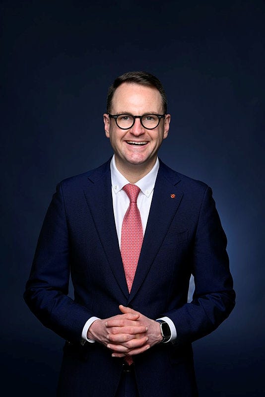 Senator Andrew Bragg 
