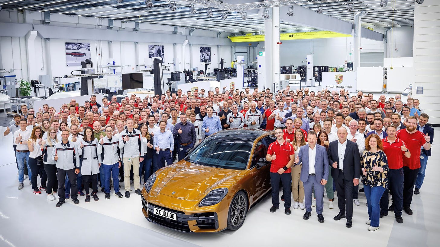 Porsche Panamera Turbo E-Hybrid, employés de Porsche Leipzig, 2023, Porsche AG
