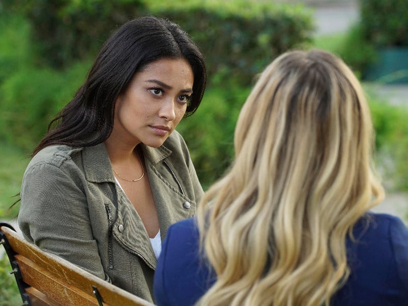 emily pretty little liars