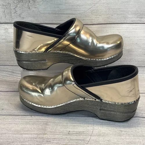 Dansko Clogs Gold Chrome Metallic Nurse Comfort Size 40 US 9.5-10 006301202 - Picture 1 of 10