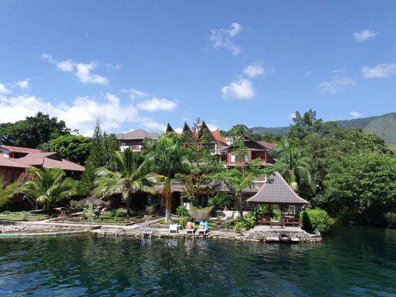 Lake front cottages: Tuk-Tuk - Sumatra
