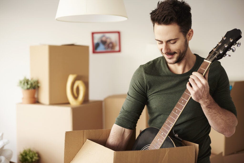 Buying a Guitar Online: Key Factors to Consider