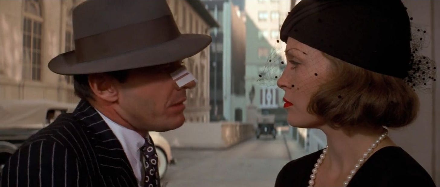 Jake (Jack Nicholson) having an argument with Evelyn (Faye Dunaway).