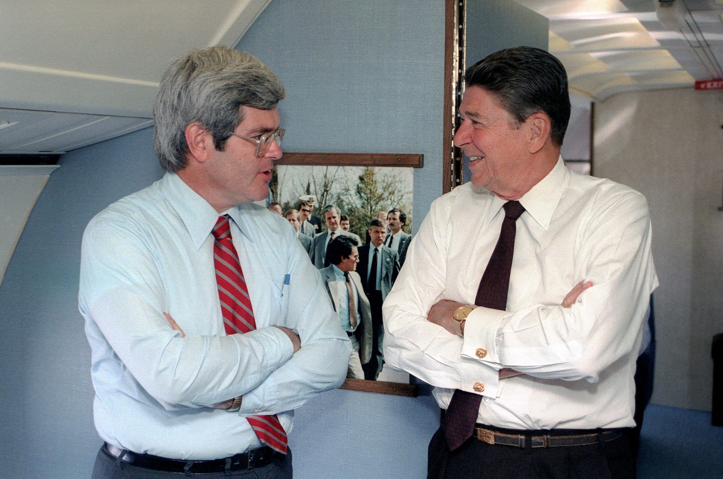 File:President Ronald Reagan Talks with Newt Gingrich During a Trip Via Air  Force One to Atlanta Georgia.jpg - Wikimedia Commons