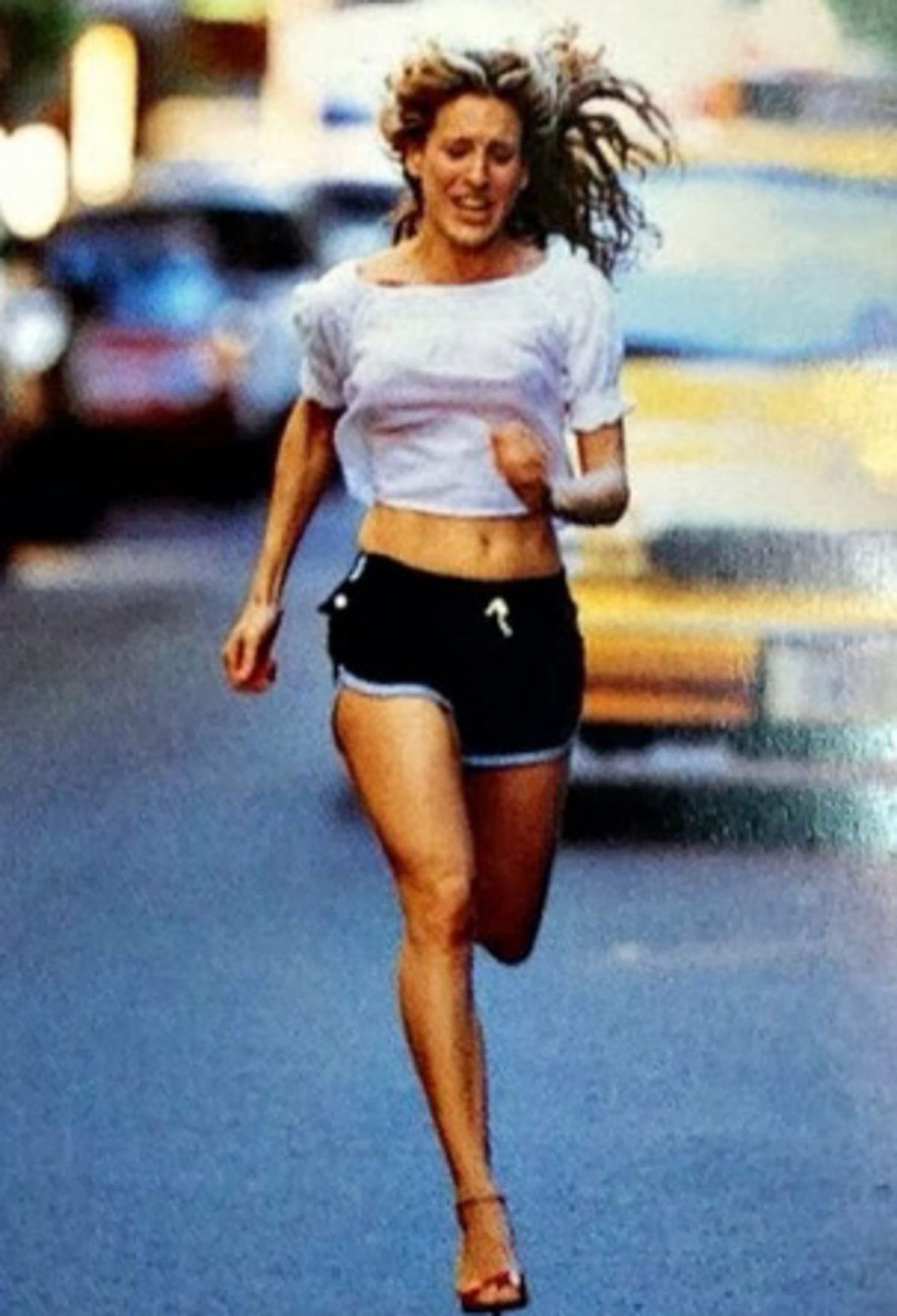 Pictures of Sarah Jessica Parker (and Carrie Bradshaw) Running in Heels |  Glamour