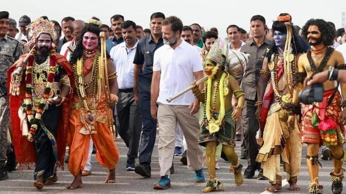 Ram, Lakshman, Hanuman accompany Rahul Gandhi on his Bharat Jodo Yatra |  Pics - India Today