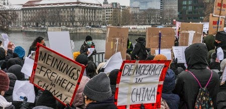 Manifestation de soutien aux dtois humains en Chine, mais en Allemagne