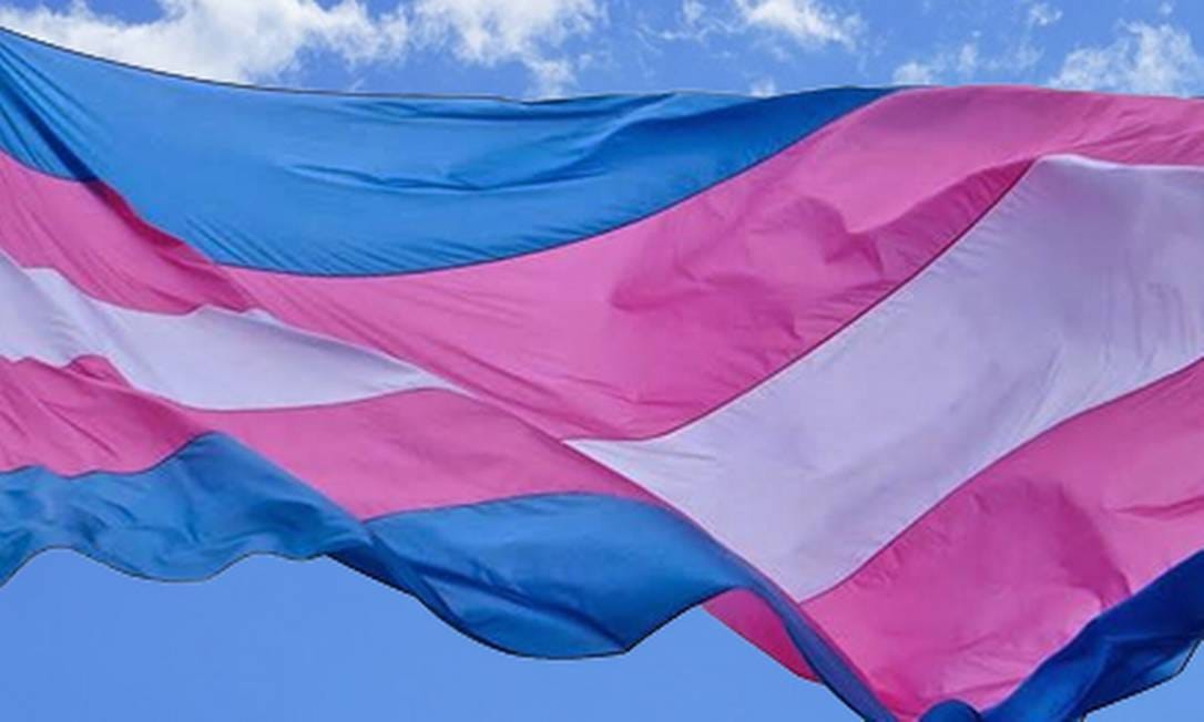 Bandeira trans será projetada no Congresso - Época