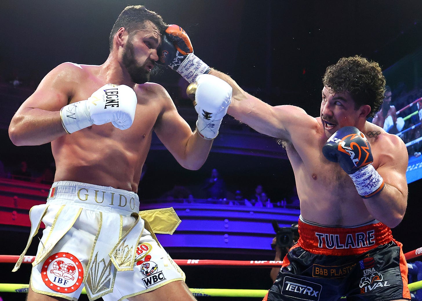 Richard Torrez Jr vs Guido Vianello_action6_close up.jpg