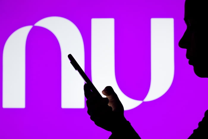 Nubank perde US$ 10,9 bilhões em valor de mercado com queda de ações |  Metrópoles