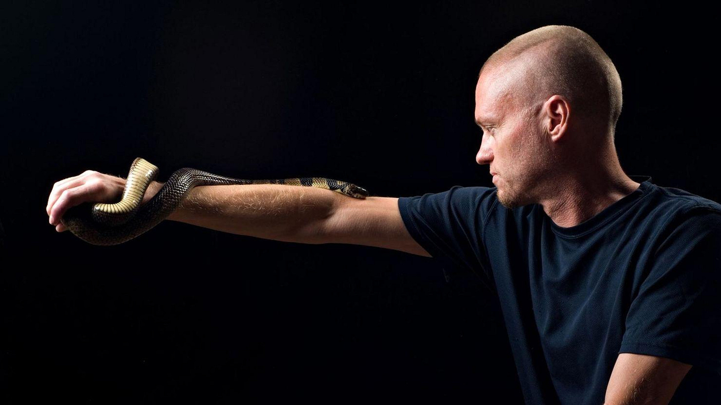 Tim Friede, a self-taught snake expert based in California, exposed himself to the venom of snakes over the course of nearly 18 years. Scientists used his blood to help create a new antivenom. Tim Friede, a self-taught snake expert based in California, exposed himself to the venom of snakes over the course of nearly 18 years. Scientists used his blood to help create a new antivenom.
