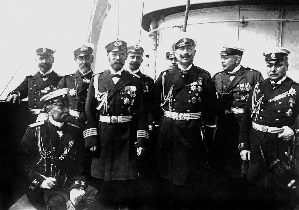 r/HistoryPorn - Tsar Nicholas II. with his cousin Kaiser Wilhelm II. on a ship 1905 [1024x720]