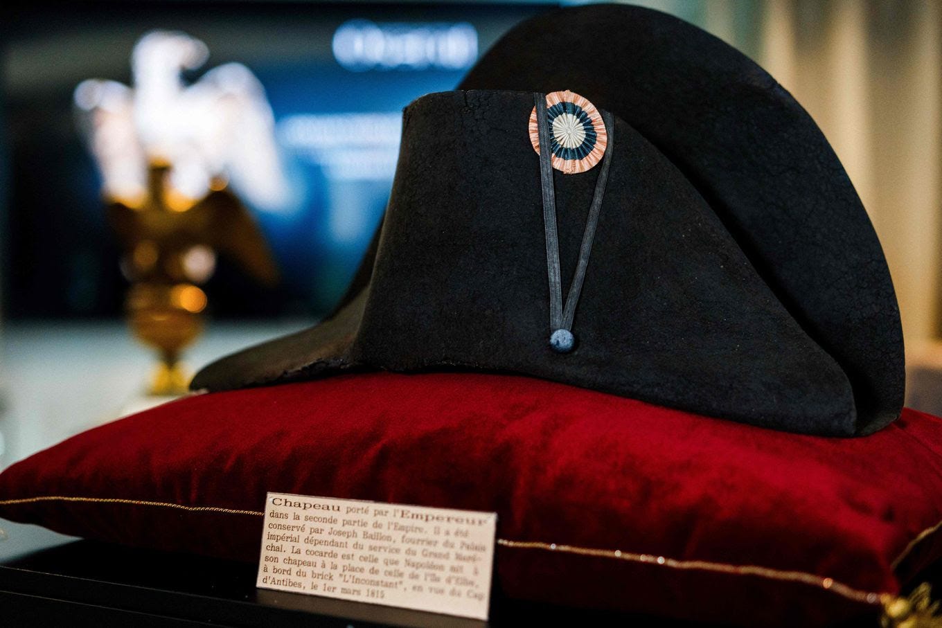 The black bicorne hat. (Dimitar Dilkoff/AFP/Getty Images)