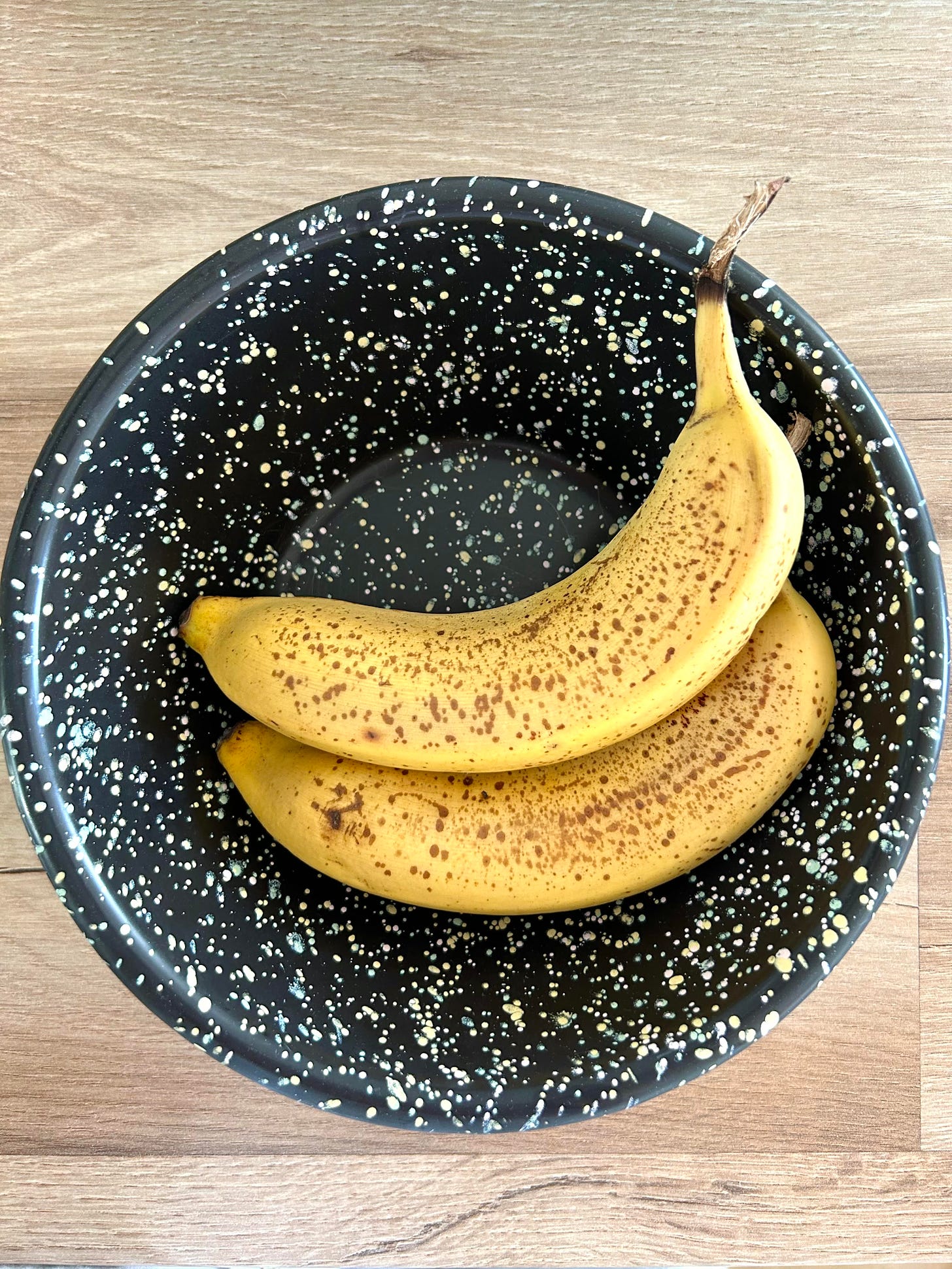 Bananas in a fruit bowl