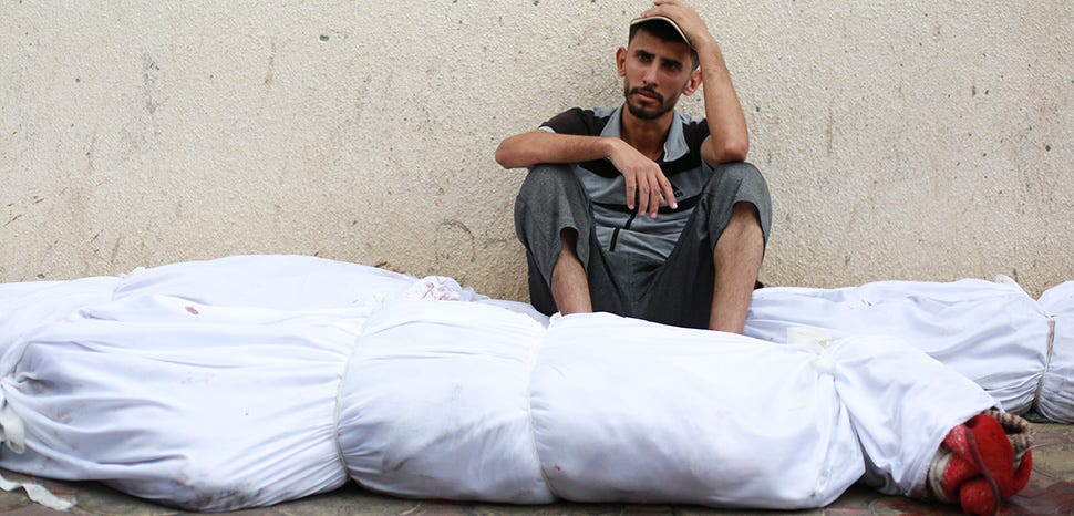 Palestinian News & Information Agency (Wafa) , modified, https://commons.wikimedia.org/wiki/File:Damage_in_Gaza_Strip_during_the_October_2023_-_18.jpg