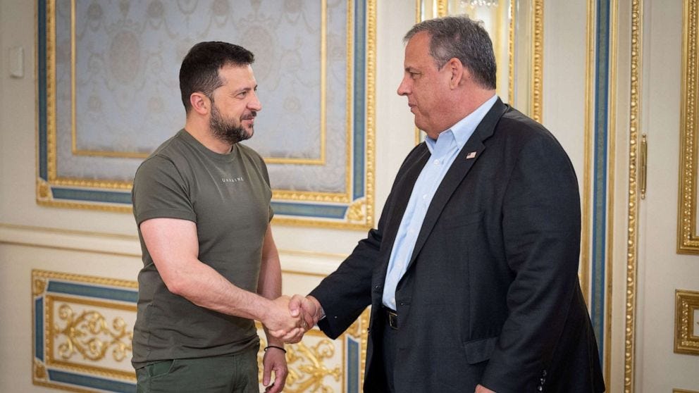 Chris Christie meets with Zelenskyy during Ukraine trip - ABC News Chris Christie meets with Zelenskyy during Ukraine trip - ABC News