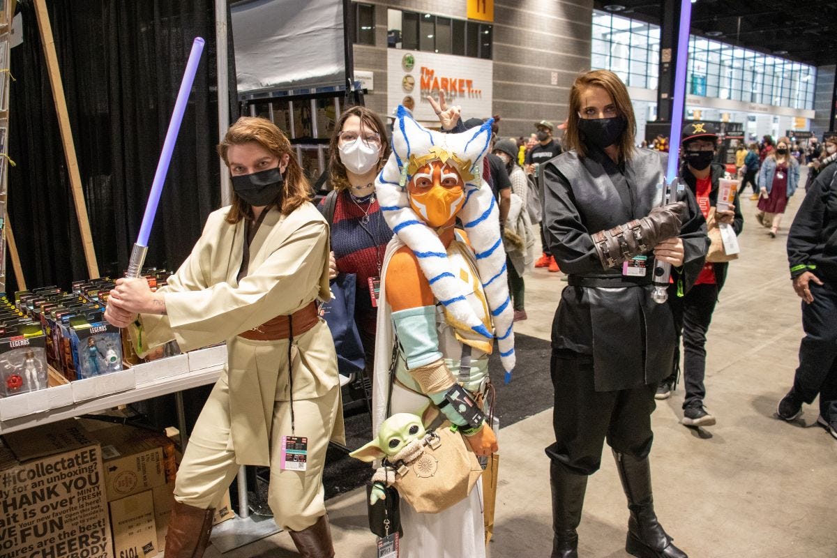 Young people dressed as Star Wars characters, also with Covid masks