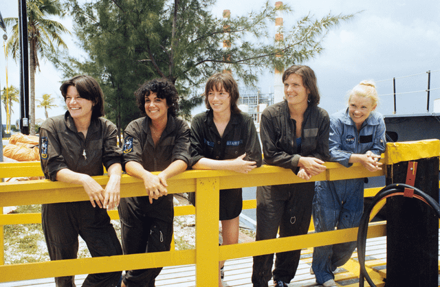 r/HistoryPorn - A group of astronaut candidates take a break during their training. In the coming years, they will be the first five American women in space. circa August 1978. [3432x2243].