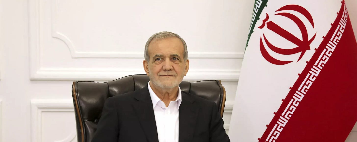 Iranian President Masoud Pezeshkian - Sputnik International, 1920, 17.05.2025