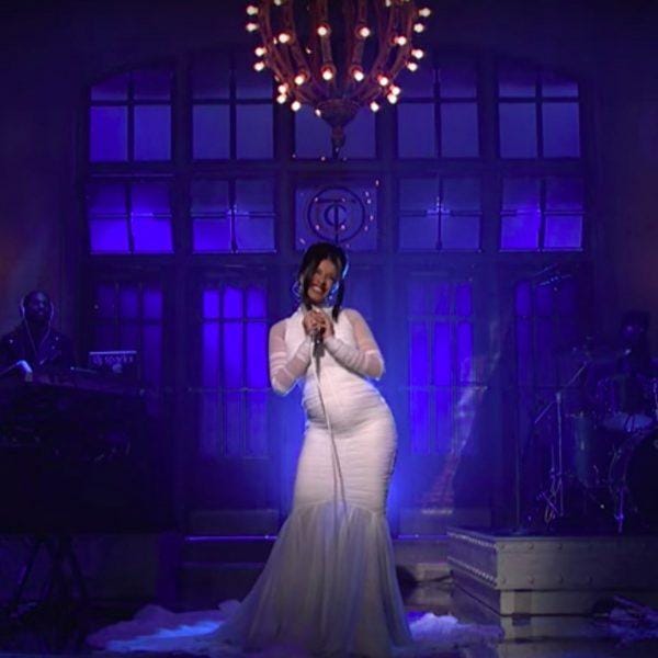 cardi b shows off pregnancy saturday night live show