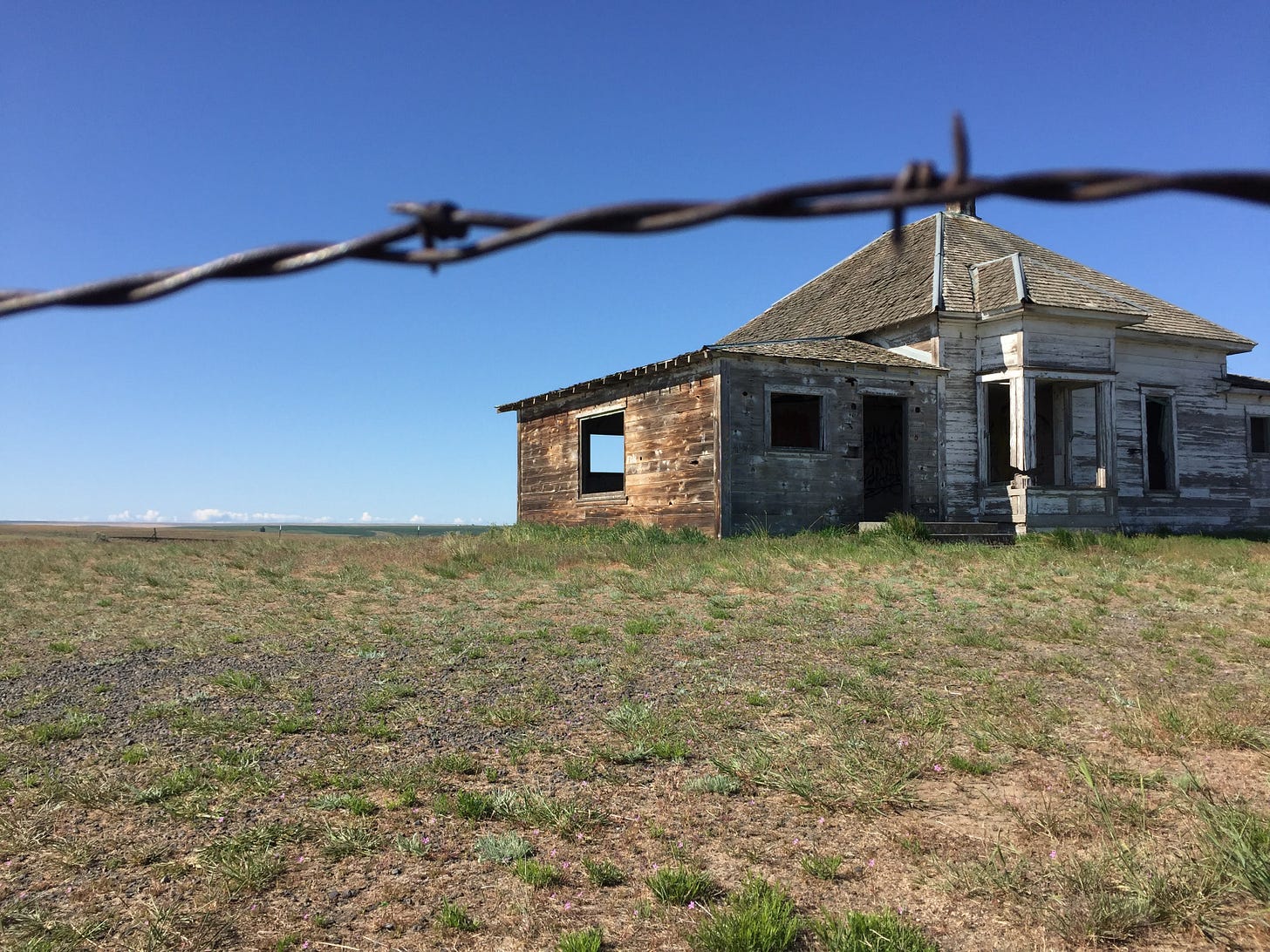 Abandoned house in eastern Oregon