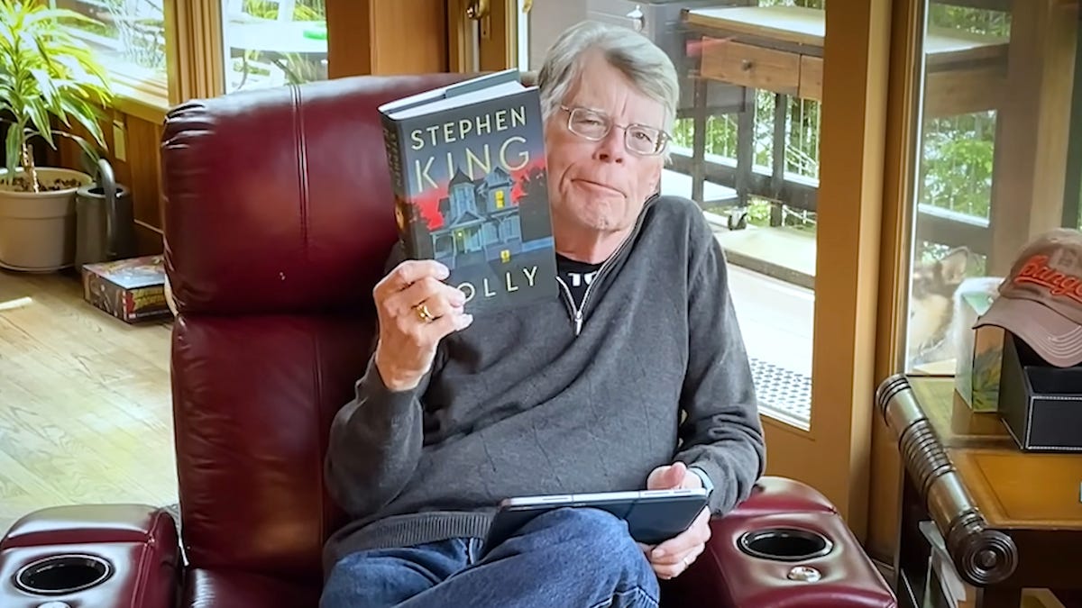 Stephen King Anticipates One-Star Reviews for His New Book 'Holly'