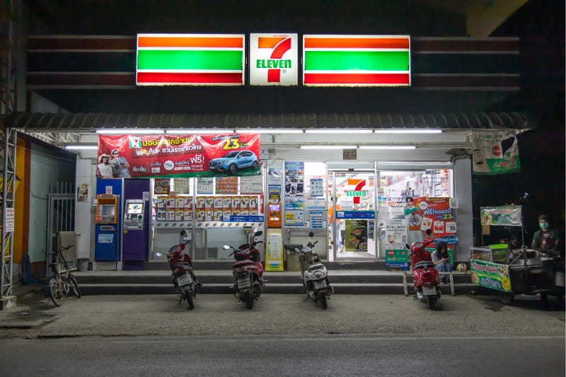 picture of seven eleven one of the big channels in thailands food and beverage industry