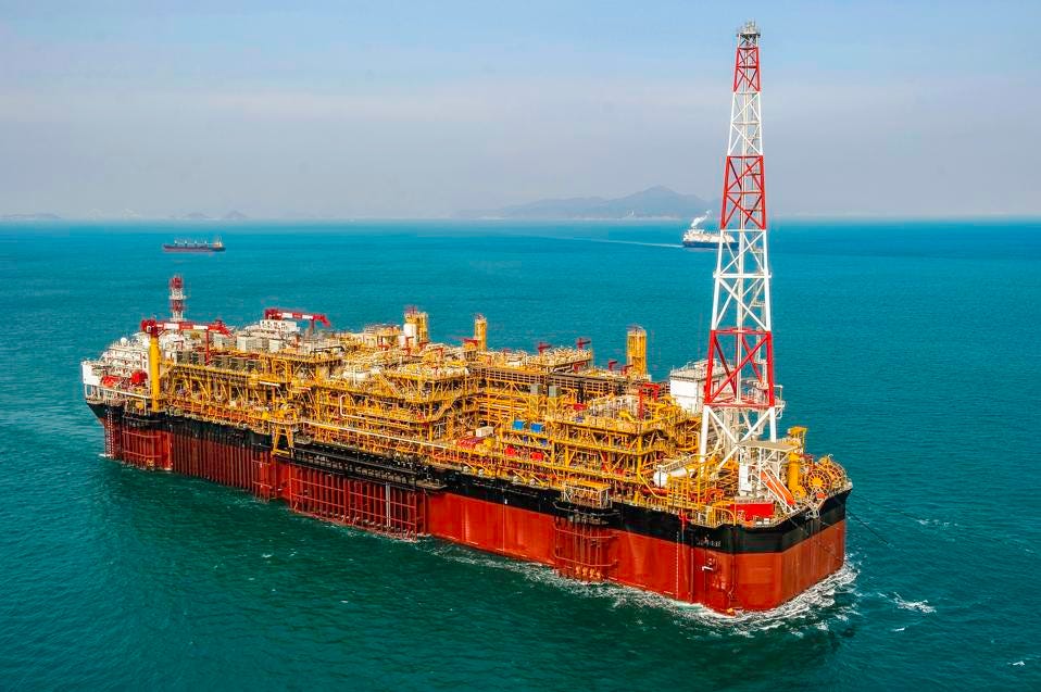 Oil & Gas offshore FPSO Oil Rig