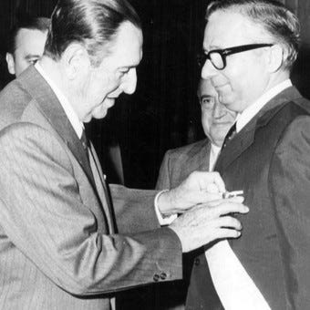Juan Domingo Perón, junto a Licio Gelli, gran maestre de la Logia Propaganda Due en 1973. Foto: AGN