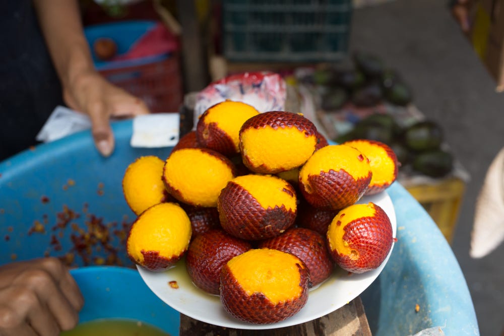 The Aguaje at Belén market had bright yellow flesh, indicating that they are high quality and ready to eat.