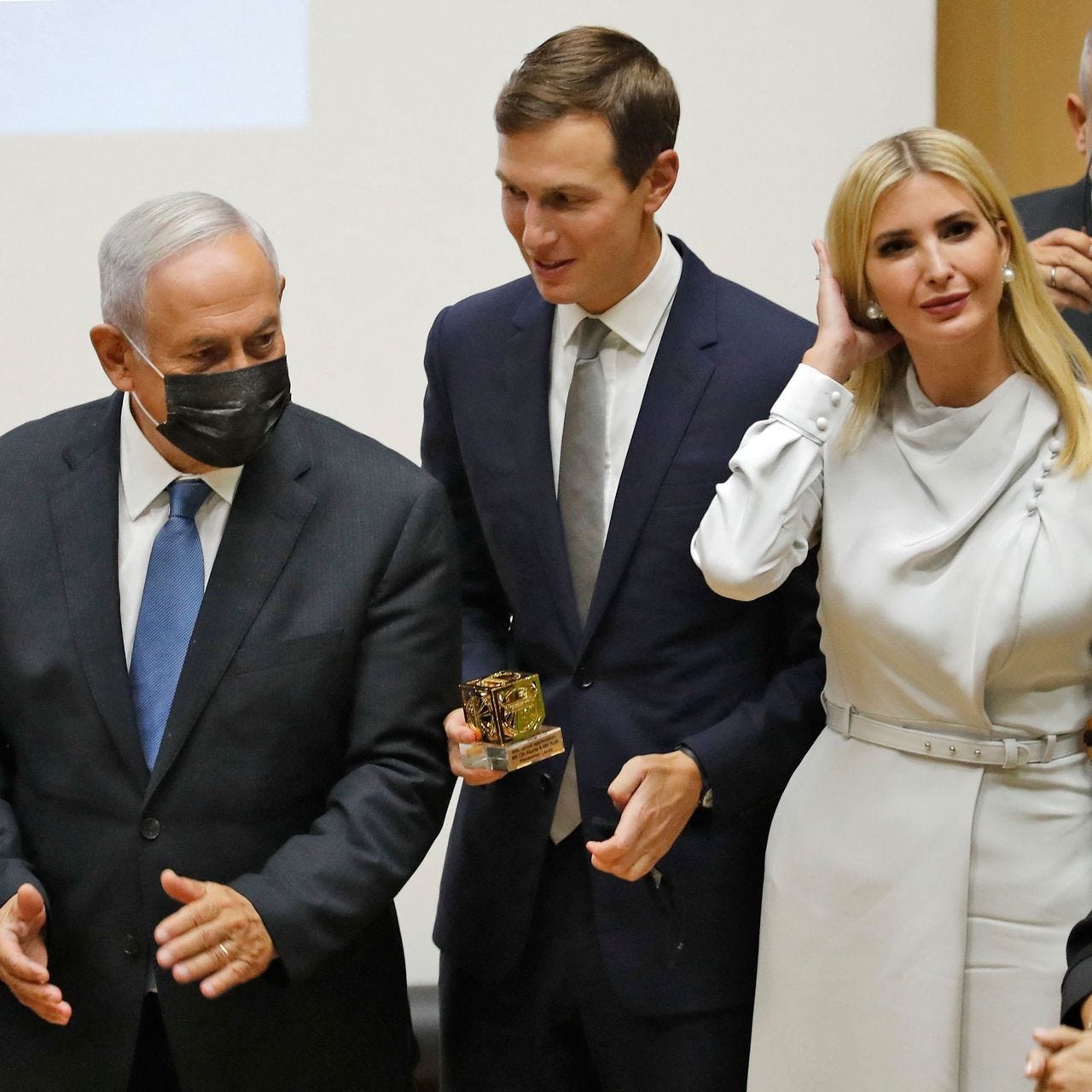 Jared Kushner's New Fund Looks to Profit From His Middle East Diplomacy -  WSJ