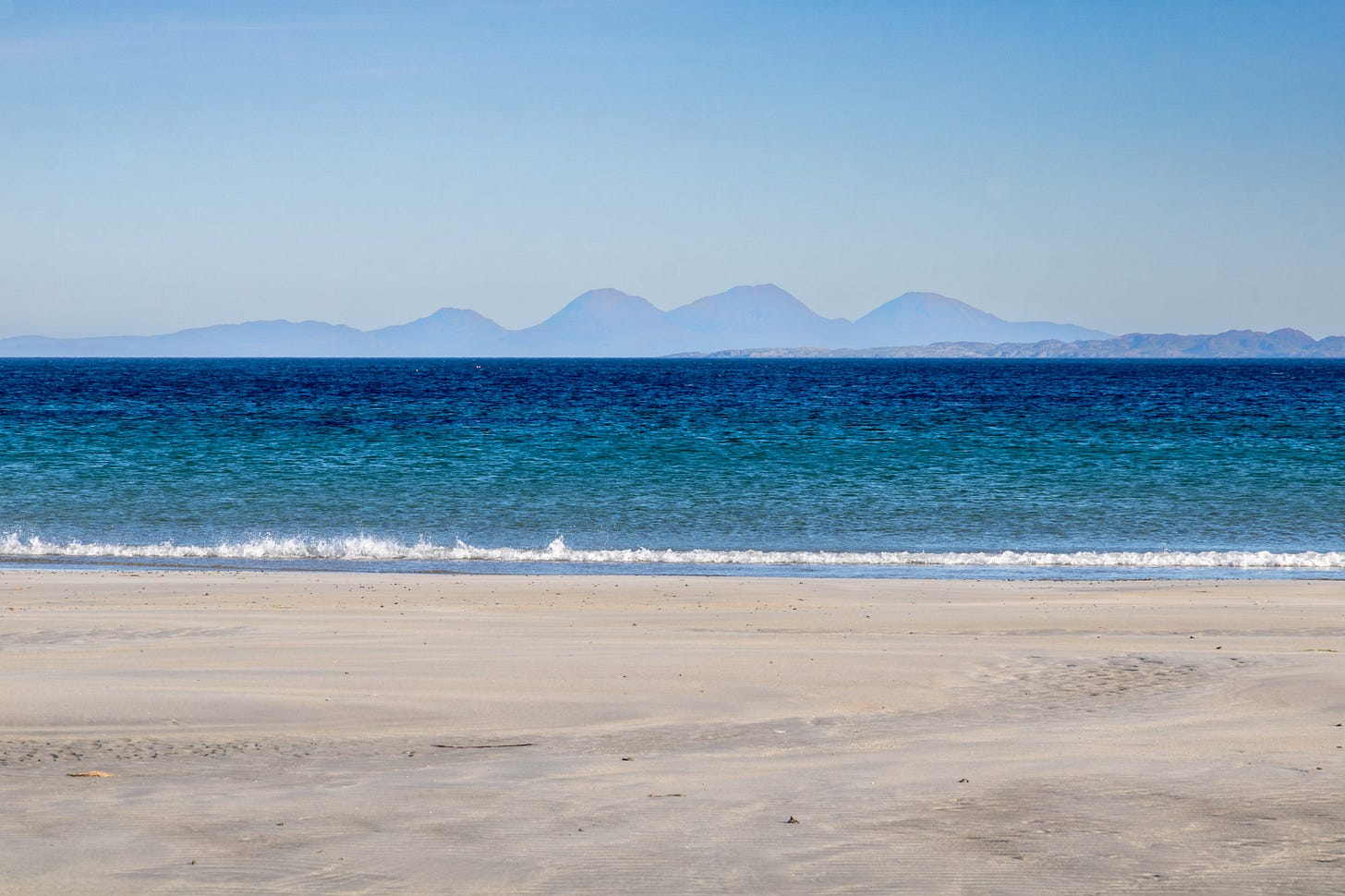 The Paps of Jura from Ardalanish beach © Felicity Martin
